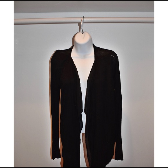 Jennifer Lopez Sweaters - 𝐉𝐄𝐍𝐍𝐈𝐅𝐄𝐑 𝐋𝐎𝐏𝐄𝐙 𝐂𝐚𝐫𝐝𝐢𝐠𝐚𝐧